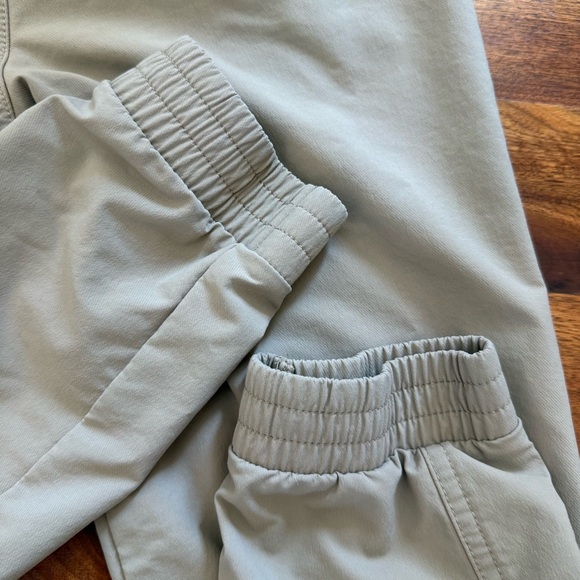 Hurley Boys Joggers With Nike DriFit size Medium - Picture 9 of 10